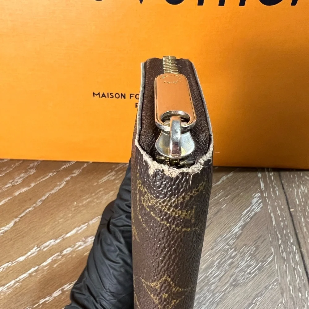 Louis Vuitton Brown Monogram Zippy Wallet  A115 - Picture 7 of 14